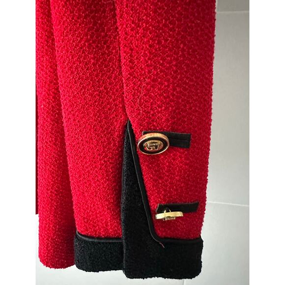 St.John suit jacket size 2 skirt size 6 . - Picture 13 of 15